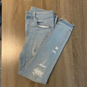 American Eagle Distressed Lightwash Jeggings